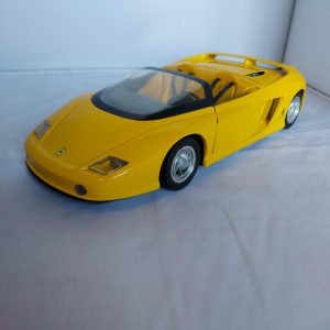 Ferrari Mythas geel